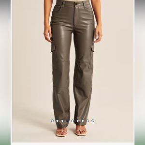 Abercrombie Vegan Leather Cargo 90s Relaxed Pant